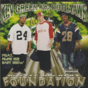 Kev Green 420 Outlaaws duffel holders foundation WI front.jpg